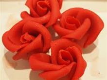 Marsepeinen roosjes 9 blad rood