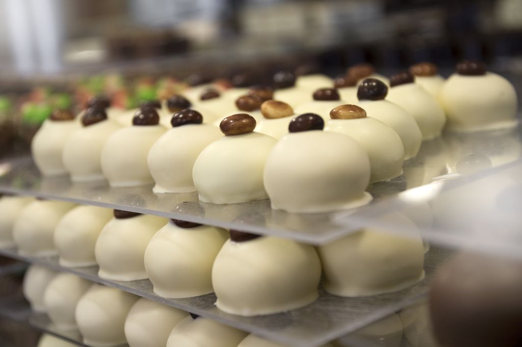 Een sfeerbeeld van een tropisch land waar cacao wordt verbouwd